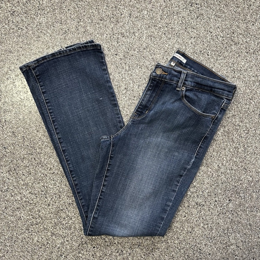 Levis Jeans Classic Boot Cut Womens 8 29x31 Mid Rise Medium Wash Denim
